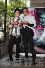 �c���鿴�M�D