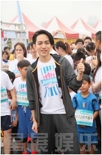 �c���鿴�M�D